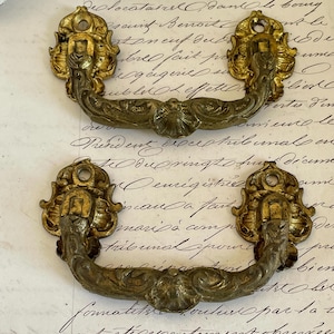 Antique French Handles Pair of pivoted brass door drawer pulls accent decoration