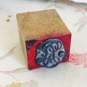 Antiker französischer Stempel Initialen Monogramm Doppelt verschlungener Buchstabe Druckblock Siegel