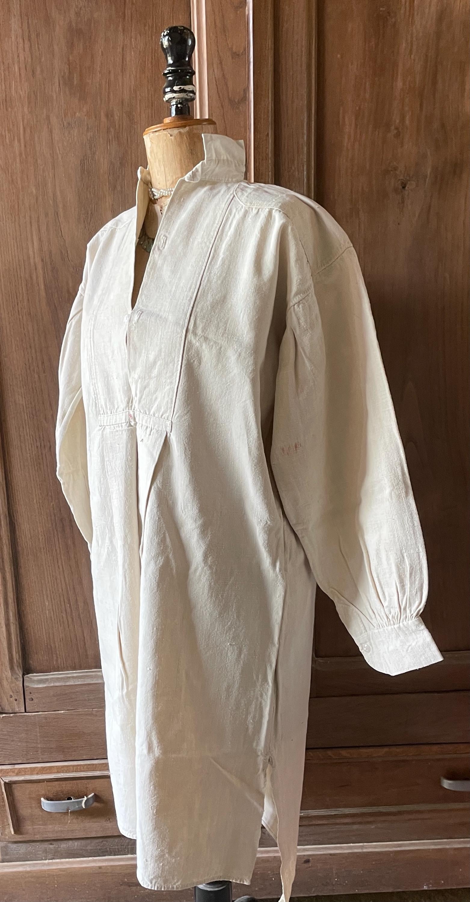 Costumes de Corse　コルシカ島　伝統衣装　歴史　フランス語 Traditional costume from Corsica.