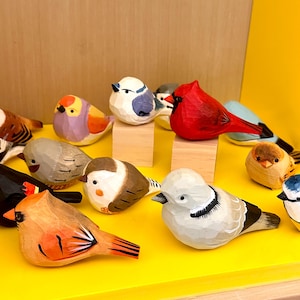 Hand carved and painted wooden bird statues, custom country style bird ornaments, gift for bird lovers, bird decor, natural style decoration