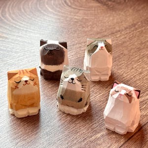 Handmade Wooden Mini Cat Figurine,Personalized Wooden Cat Figurine,Unique Cat Lover Gift,Cat Ornaments,Birthday Gift,Gift For Her,Desk Decor