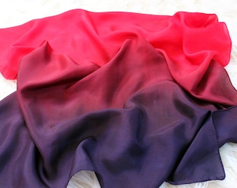 Sciarpa Playsilk Ombré tinta a mano: giocattolo Waldorf dal rosso al viola