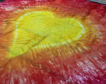 Playsilk Sunshine/Fire Tie Dye Heart Playsilk ~ Tinto a mano ~ Ispirato a Waldorf!