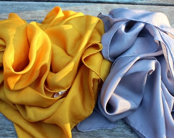 Set Playsilk argento e oro: seta Habotai tinta a mano, giocattolo Waldorf