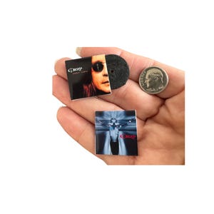 Miniature Ozzy Osbourne Vinyl Record, 1:12 Scale Dollhouse Decor Bild 9