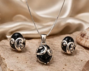 Black Onyx Elegant Jewellery Set in Swirl Sterling Silver Design Pendant and Earrings