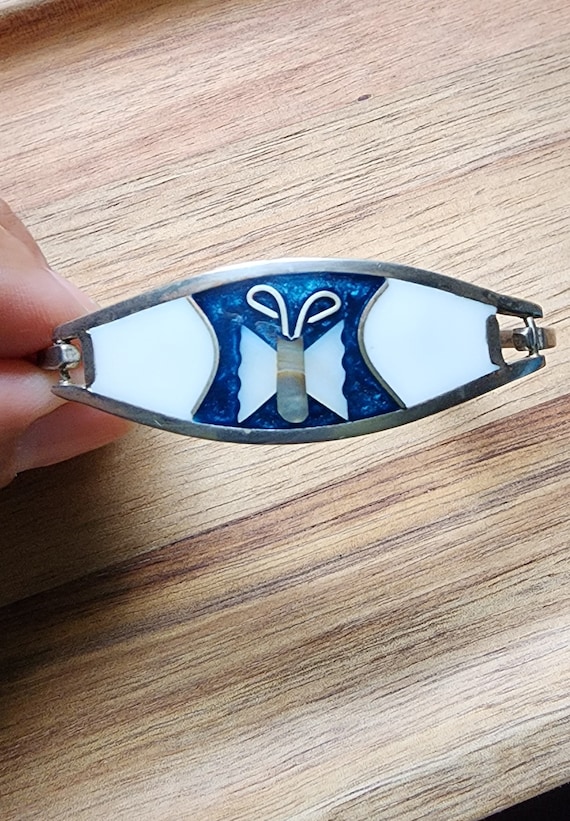 Mother of pearl butterfly inlay bracelet