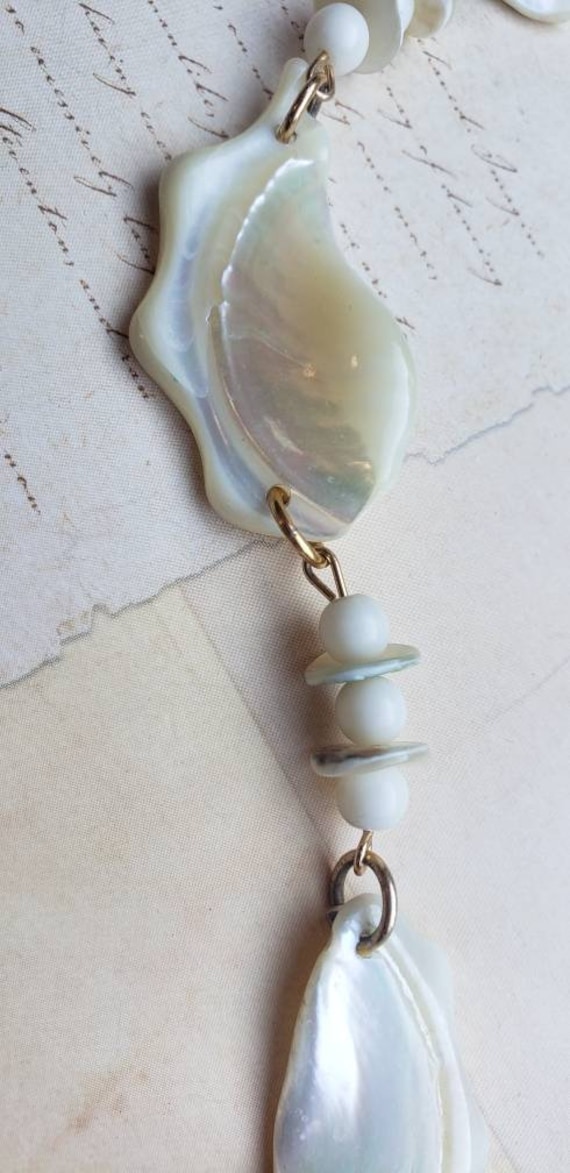 Mother of pearl vintage necklace - image 2