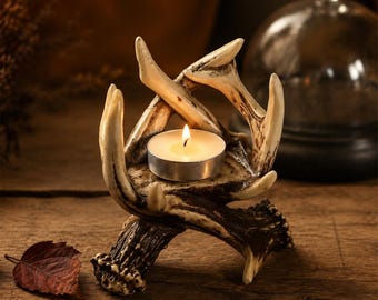 Portavelas de asta de ciervo, portavelas gótico para velas pequeñas, decoración rústica de astas de ciervo, acento para el hogar de estilo Dark Academia, soporte para velas de estilo bosque