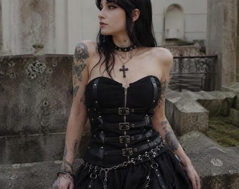 Top corsé gótico negro sin tirantes | Corsé estilo academia oscura | Top tubo con hebilla punk | Ropa gótica alternativa para mujer