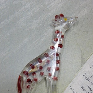 1940s Reverse Carved Lucite GIRAFFE Brooch w/ Painted Accents QCD10 image 1