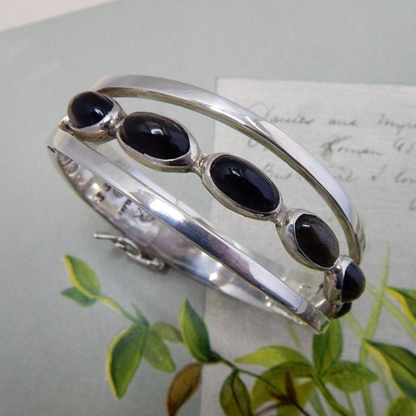 SIGI PINEDA Signed Taxco, Mexico Sterling Silver Hinged Bracelet w/ Obsidian Stones    RA28