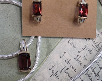 LORENZO 18k Gold - 925 Sterling Silver Red GARNET Pendant Necklace & Post Earrings Set       ZAH41
