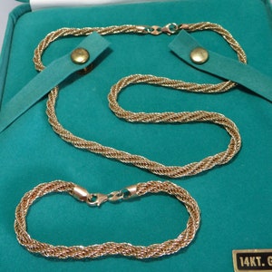 Eterna store gold bracelet