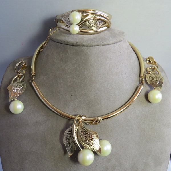 WHITING & DAVIS Signed Gold Leaf and Pearl Necklace, Bracelet and Clip Earrings Parure Set   WS2