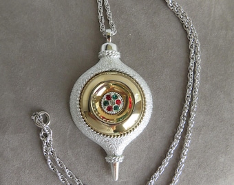 SARAH COVENTRY  Christmas 1976 Silver & Colorful Rhinestone Ornament Pendant Necklace    ZG50