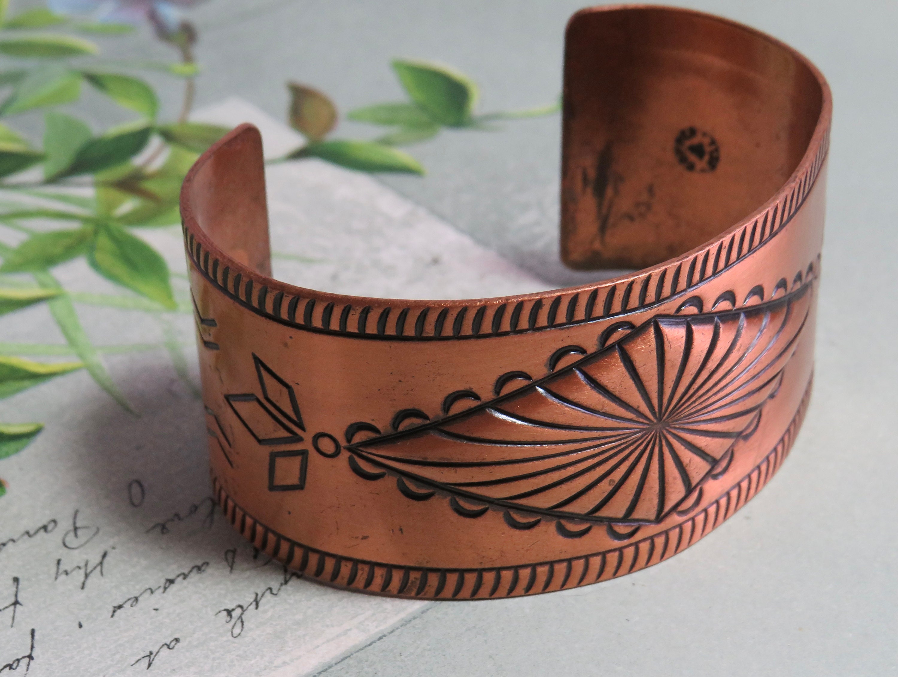 Southwestern Signed BELL TRADING Stamped Wide Copper Cuff