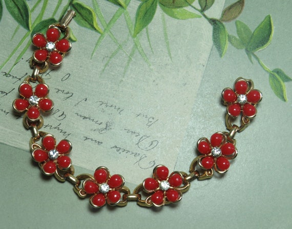 Vintage RED Plastic Dime Store Flower Bracelet.  … - image 1