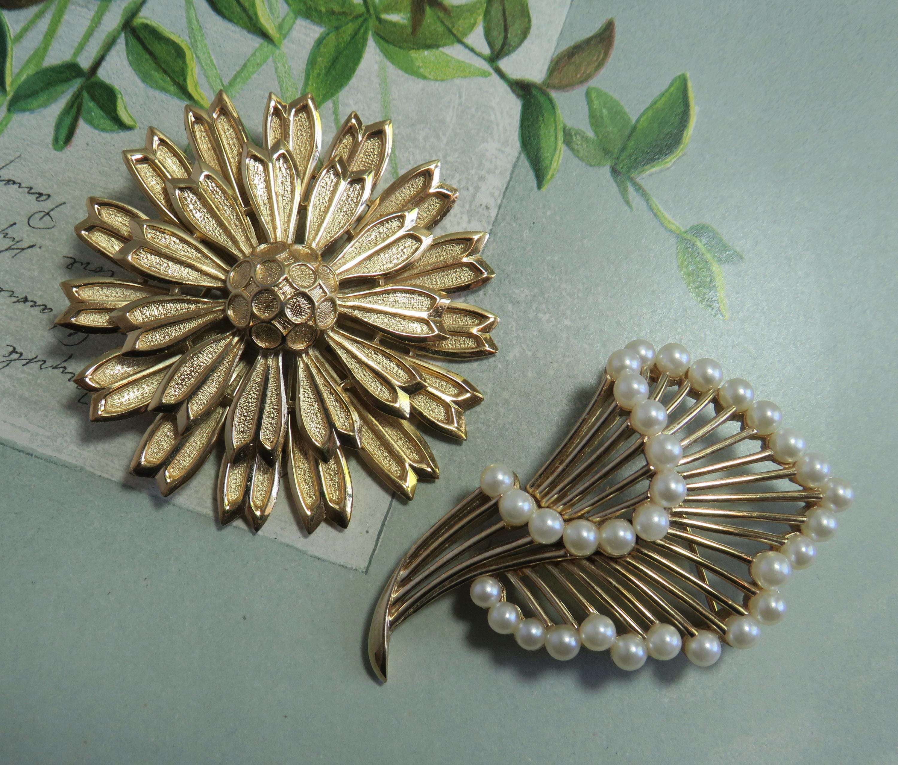 2 CROWN TRIFARI Signed Brooches or Pins XY3 - Etsy