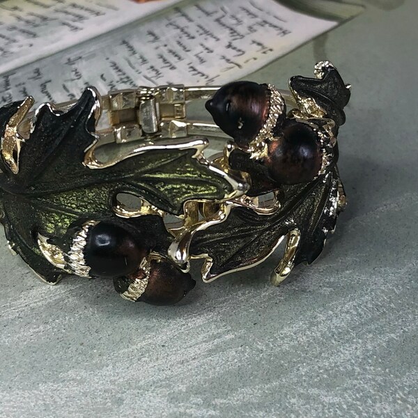 ACORN & OAK LEAF Enameled Clamper Bracelet and Clip Earrings Set   TCG7