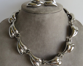 Vintage Silver Tone Choker Necklace & Earrings Set w/ Wavy Leaf Design  ZJ39