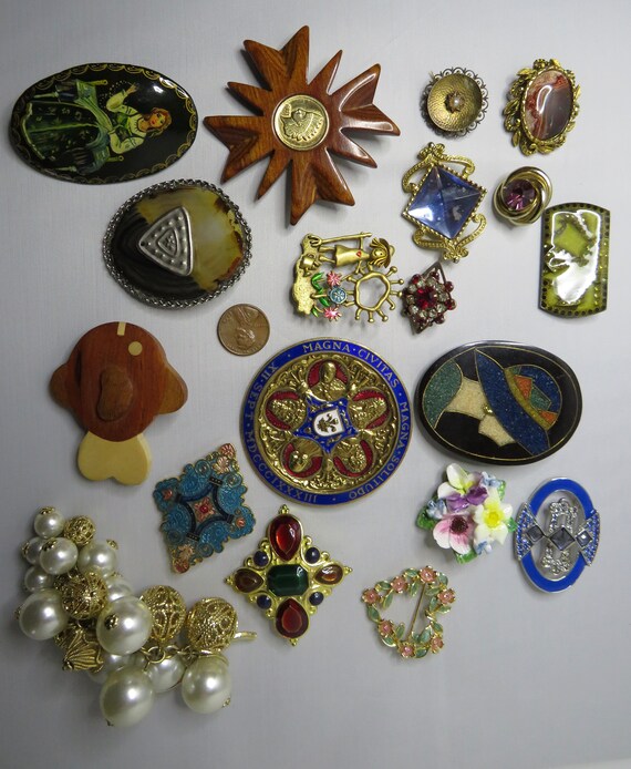 18 pc Destash Vintage Brooch Lot     SDB15 - image 5