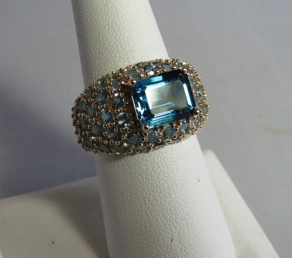 14K Yellow Gold w/ London Blue Topaz Size 8.1/4  … - image 2