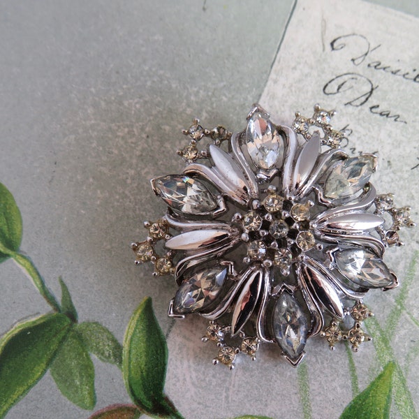 1950 TRIFARI Pat. Pend. Clear Rhinestone Snowflake Silver Brooch by Alfred Philippe     UCW17