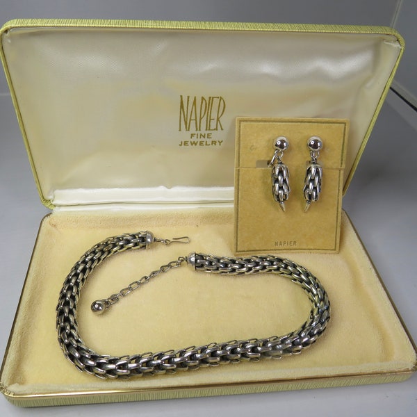 NAPIER Signed Woven Silver Wheat or Braided Rope Chain Necklace & Earrings Set   TAT25