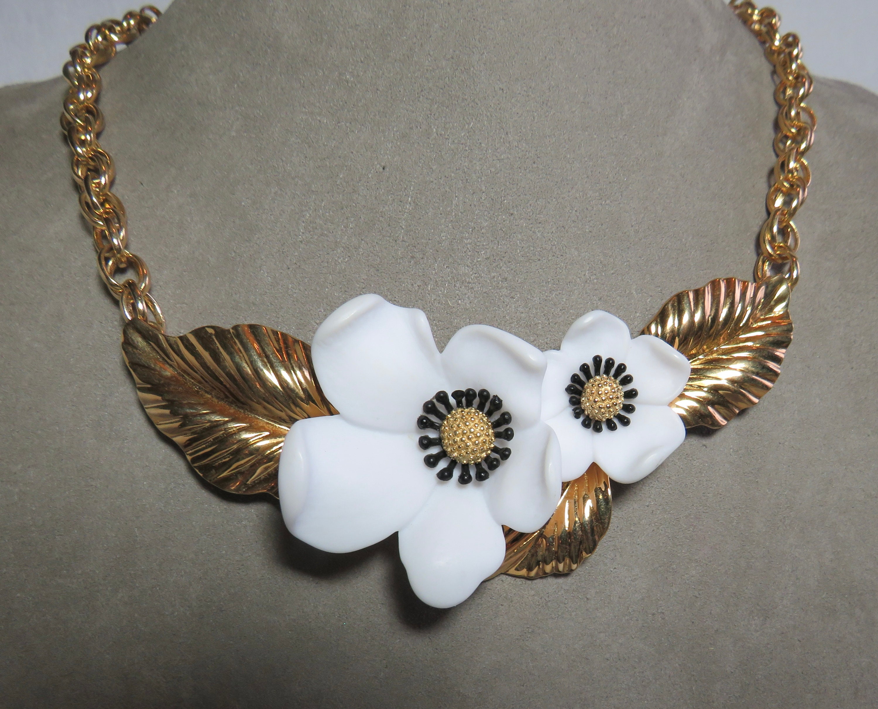 FLOWER Necklace - Titlee Paris x Louis Louise - High fashion jewellery