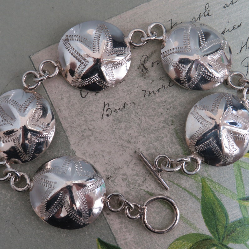 Sand Dollar Bracelet main image 1