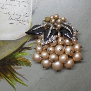 MIRIAM HASKELL Faux Dangle Pearl & Black Enamel Leaf Dress Clip