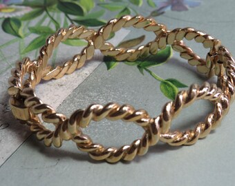 Crown TRIFARI Signed Polished & Twisted Rope Gold Hinged Bracelet    WS11