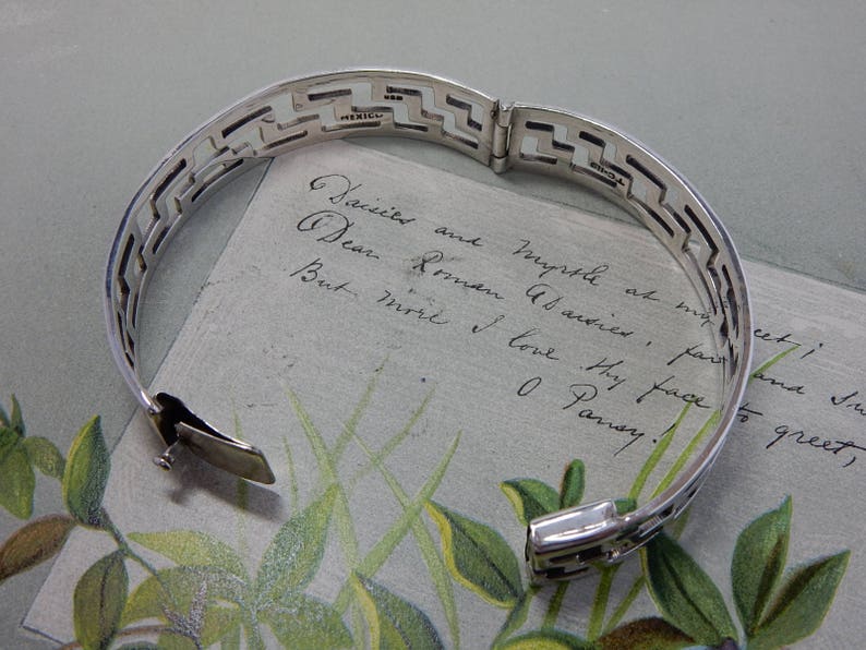 Artisan Crafted Sterling Silver Hinged Bracelet w Openwork Geometric Design PP5