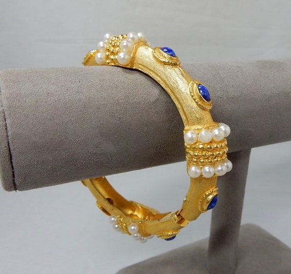 KJL Kenneth Jay Lane LAGUNA Gold Hinged Bangle w/… - image 1