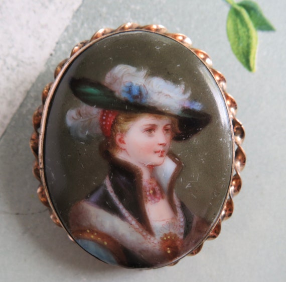 Antique Hand Painted Lady w/ Hat Portrait Brooch … - image 2