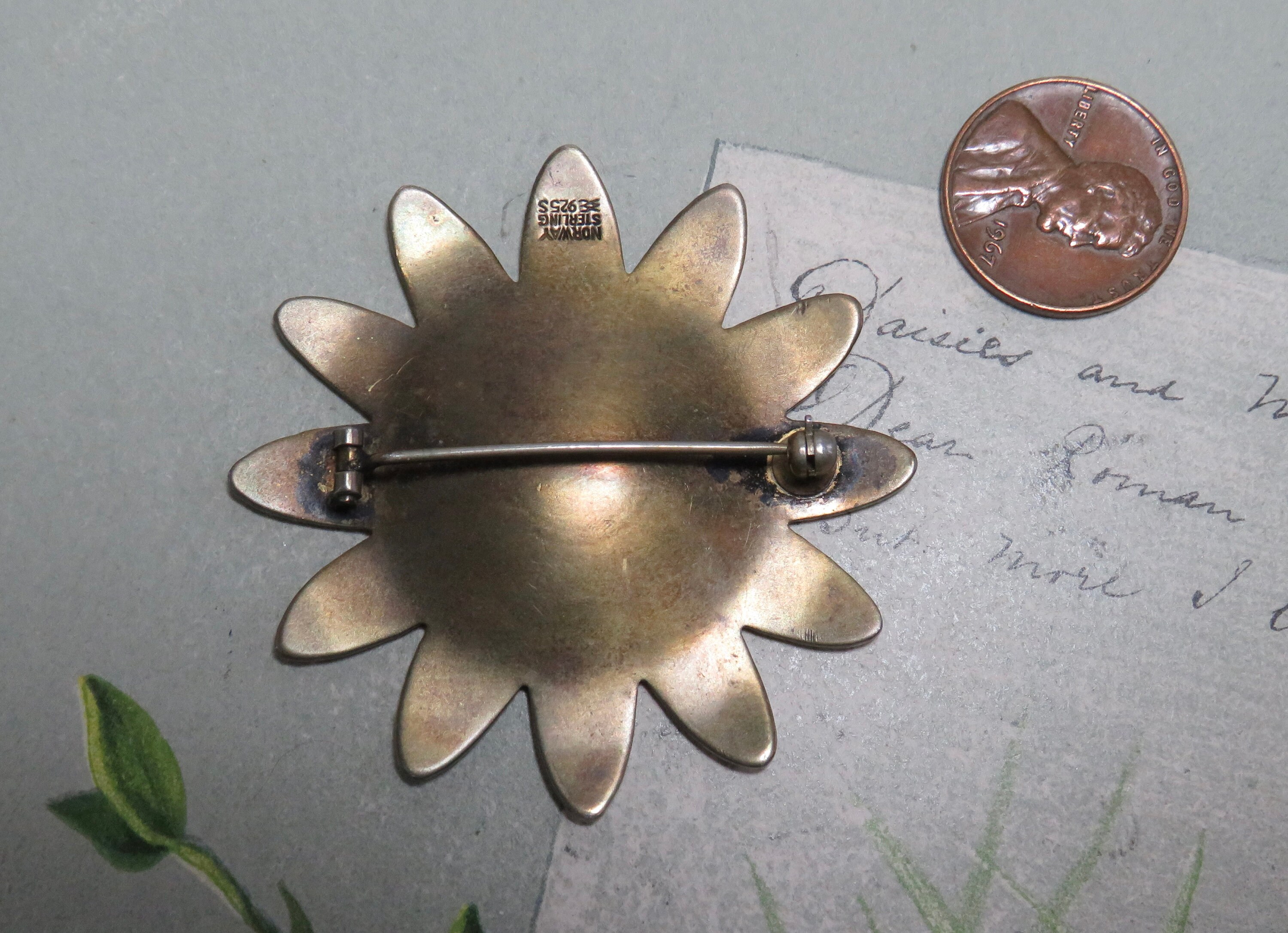 Aksel Holmsen Signed NORWAY Sterling Silver & White Enamel Daisy