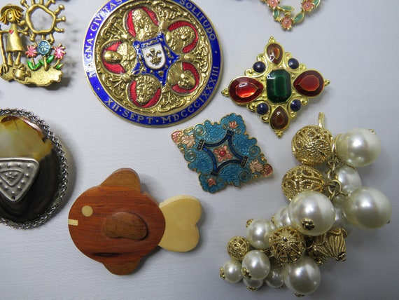 18 pc Destash Vintage Brooch Lot     SDB15 - image 2