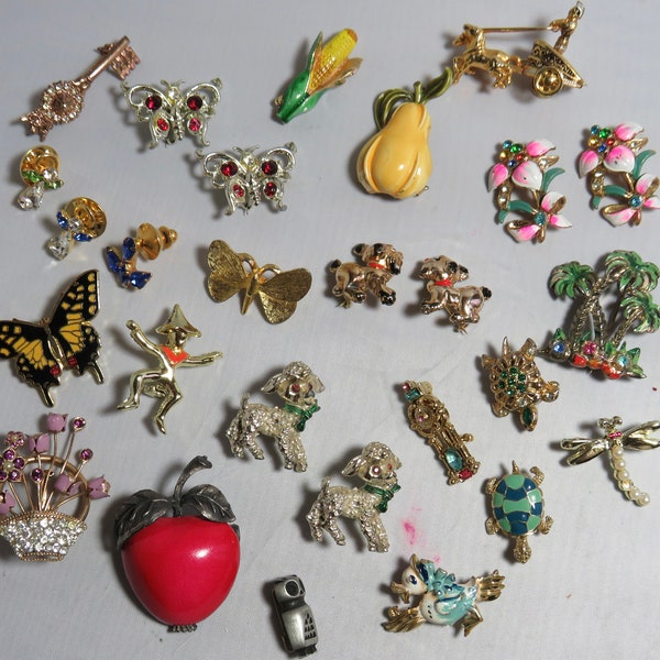 Destash or Craft Lot of 27 Vintage Miniature Figural Scatter Pins or Brooches    UCZ17