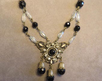 1930s  Czechoslovakia Art Deco Black/White Dangle Necklace  ZAE15