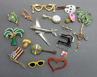 17 Vintage Miniature Figural Scatter Pins or Small Brooches DESTASH Lot