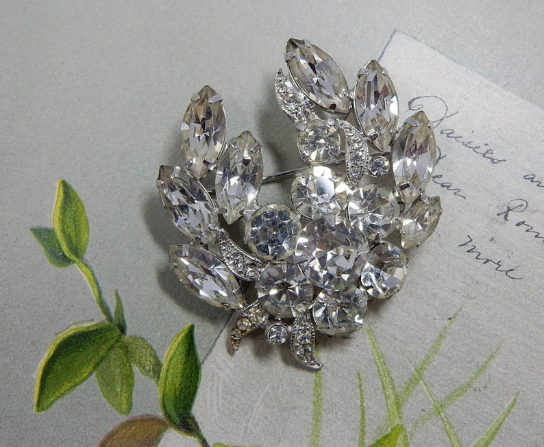 EISENBERG Signed Laurel Shaped Brooch Pin ODQ17