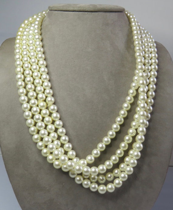 86 Long Single String of Pearls to Wear 