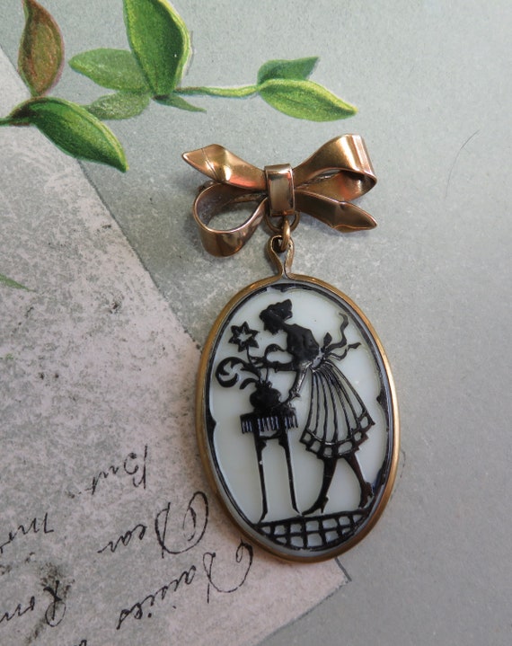 1940s Figural Woman Silhouette Brooch UCB25 Gem