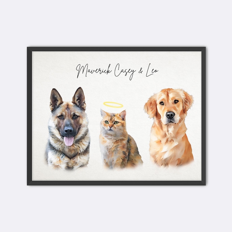 Puede incluir: Una impresi&oacute;n en acuarela enmarcada con tres mascotas: un pastor alem&aacute;n, un gato con un halo y un golden retriever. La impresi&oacute;n se titula "Maverick Casey & Leo" en una elegante escritura.