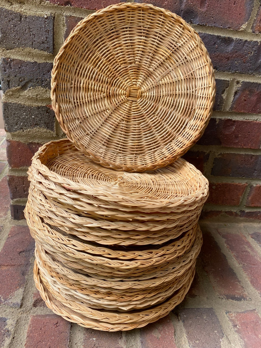 Set of 3 wicker plate holders - 10”