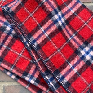 plaid throw . Vintage blanket . Wool throw . Grandmillenial style . plaid blanket . Vintage farmhouse . Gift for her . Vintage throw . Plaid