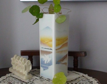 Vintage Delicate Coalport Flower Vase. Misty Wings Pattern. No 31. Made in England. Fine Bone China. Over 6 Inches Tall.