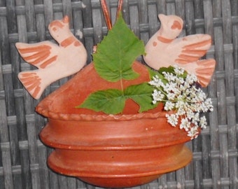 Mexican vintage planter. Terracotta. Red Clay. Doves. Traditional Old Style. Rare Collectible. Width of Bowl at Top is 5" ( 12.5 cm ).