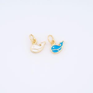 Colgante de ballena esmaltada, bañado en oro de 18 quilates, accesorio para hacer joyas, pulseras, collares, etc., 12 x 9,6 x 2 mm.